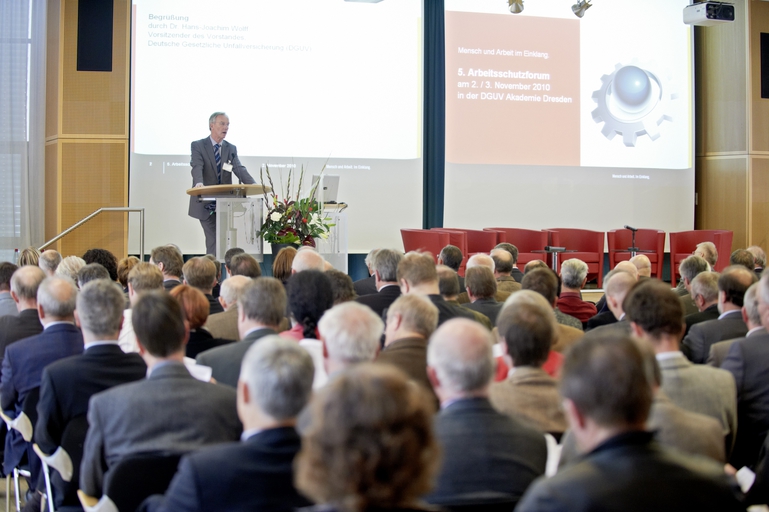 5. Arbeitsschutzforum am 2./3.11.2010 in Dresden, Begrüßung 5. Arbeitsschutzforum am 2./3.11.2010 in Dresden, Begrüßung